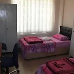 Sari Δωμάτια σε οικογενειακή κατοικία *