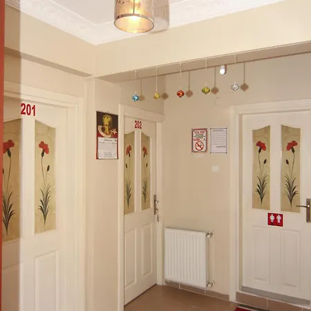 Sari Pansiyon 홈스테이 에디르네